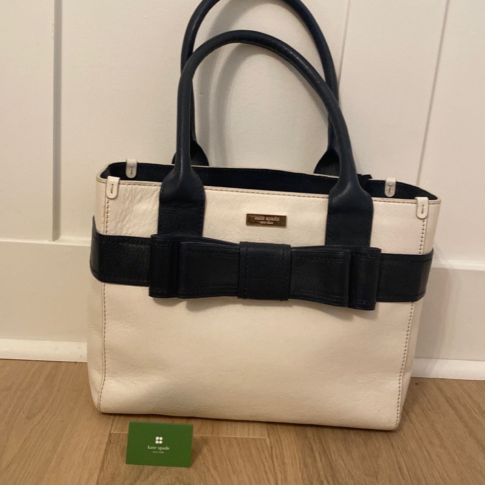 Kate Spade bag . Excellent condition .